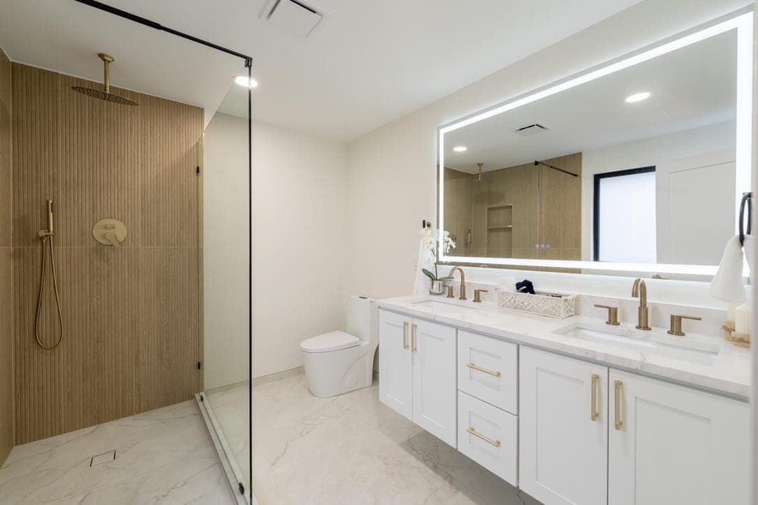 Wood-Look Slat Shower with Marble Floor